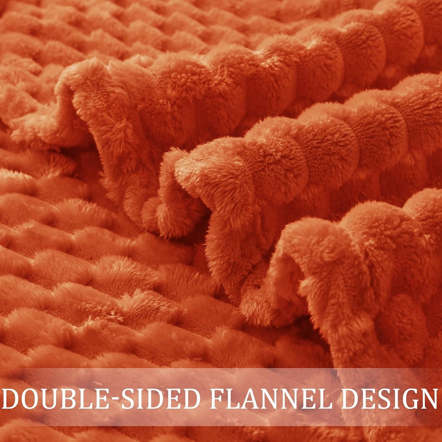 Cozy Up with the Exclusivo Mezcla Fleece King Blanket