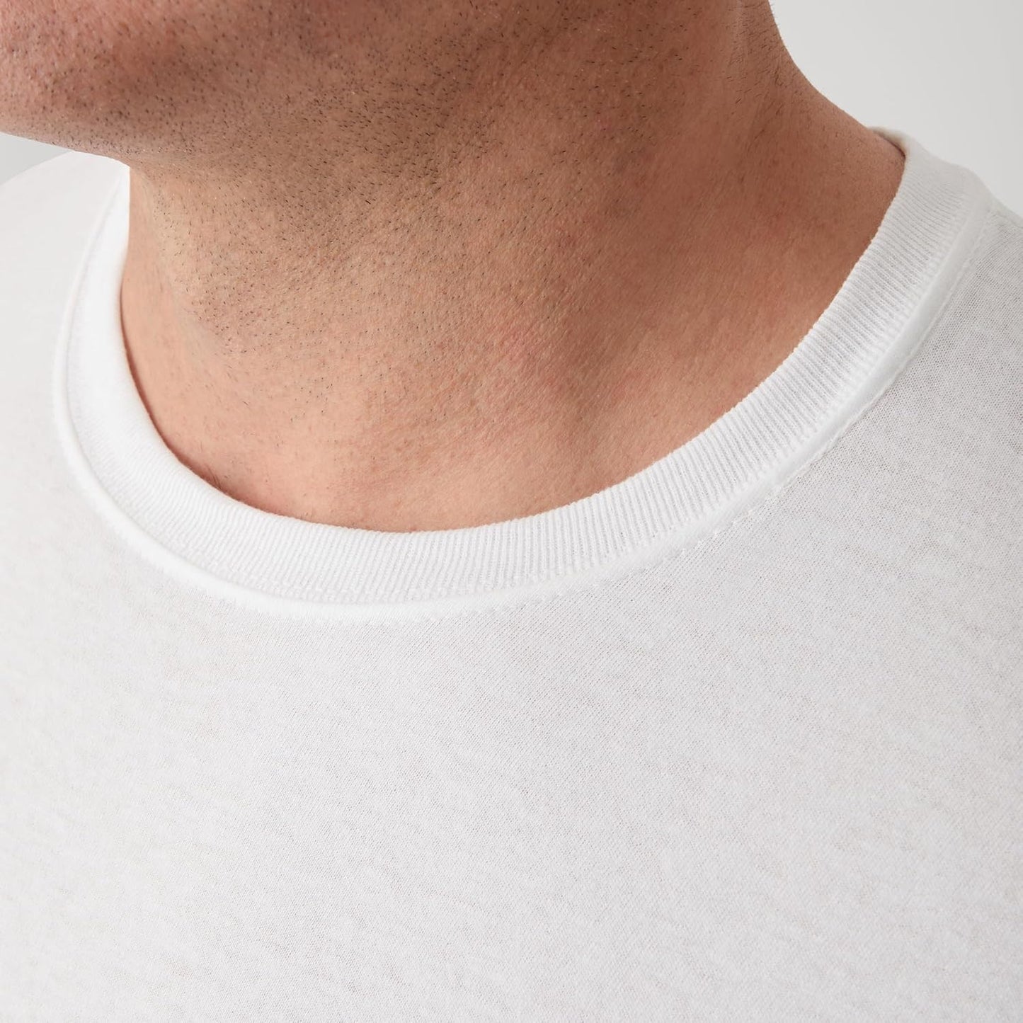 Hanes Mens Cotton, Moisture-wicking Crew Tee Undershirts Review
