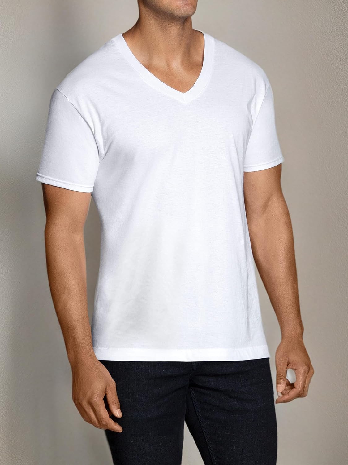 Fruit of The Loom Men's 6-Pack Stay Tucked V-Neck T-Shirt
