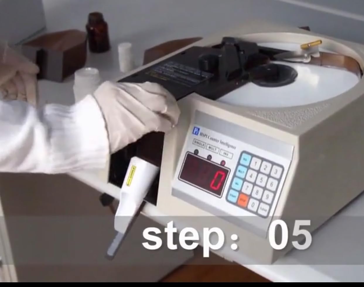 MCP01 Model Tablet Candy Pill Counting Machine Compact Digital Pharmaceutical Counting Machine for Accurate Dosing