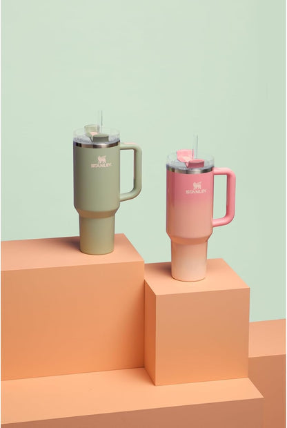 Vaso Stanley Quencher H2.0 con asa y pajita de 40 oz | Tapa Flowstate de 3 posiciones | Compatible con portavasos para viajes | Vaso térmico de acero inoxidable | Sin BPA | Arándano