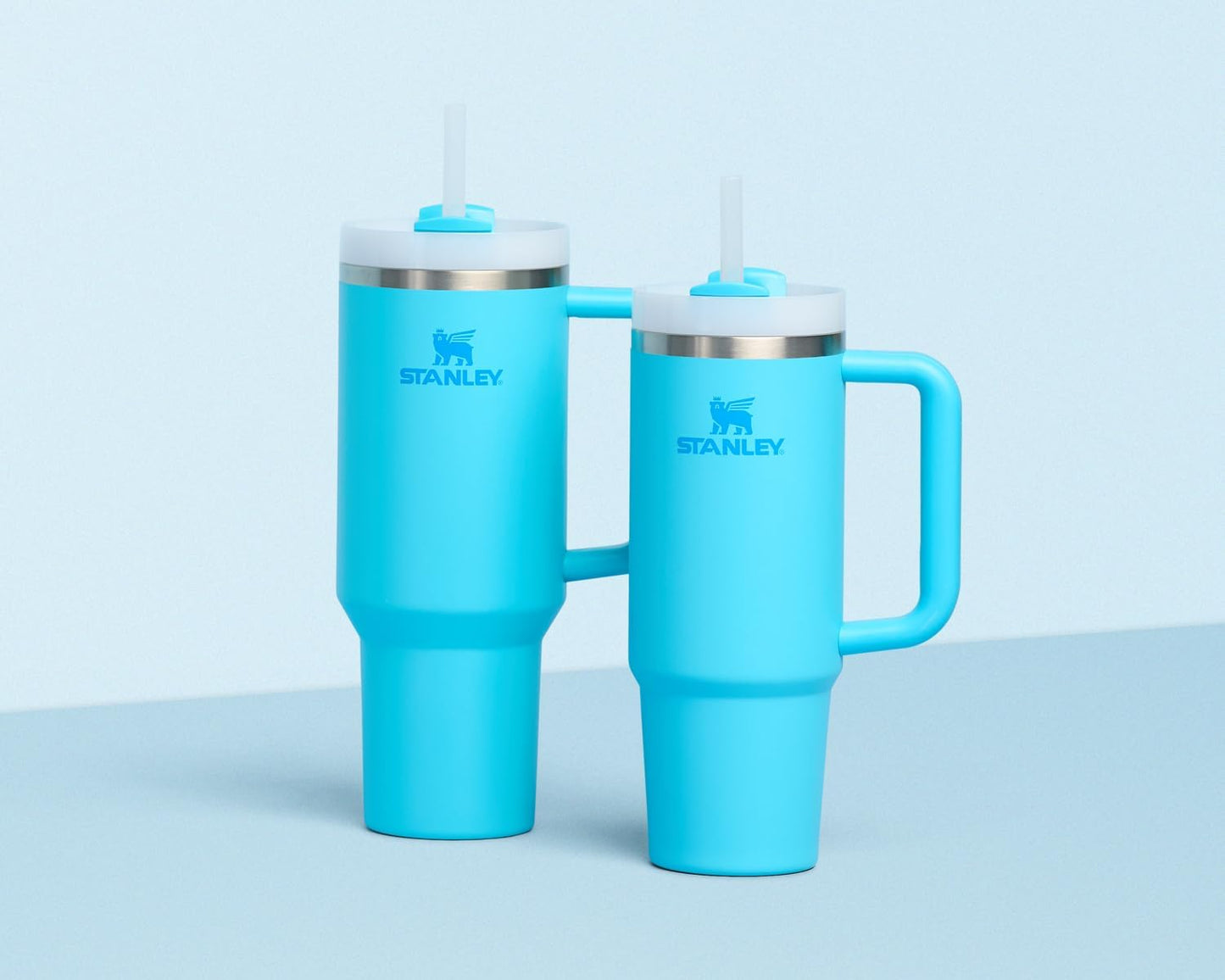 Vaso Stanley Quencher H2.0 con asa y pajita de 40 oz | Tapa Flowstate de 3 posiciones | Compatible con portavasos para viajes | Vaso térmico de acero inoxidable | Sin BPA | Arándano