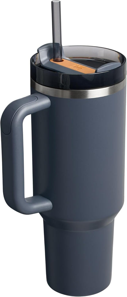 Vaso Stanley Quencher H2.0 con asa y pajita de 40 oz | Tapa Flowstate de 3 posiciones | Compatible con portavasos para viajes | Vaso térmico de acero inoxidable | Sin BPA | Arándano