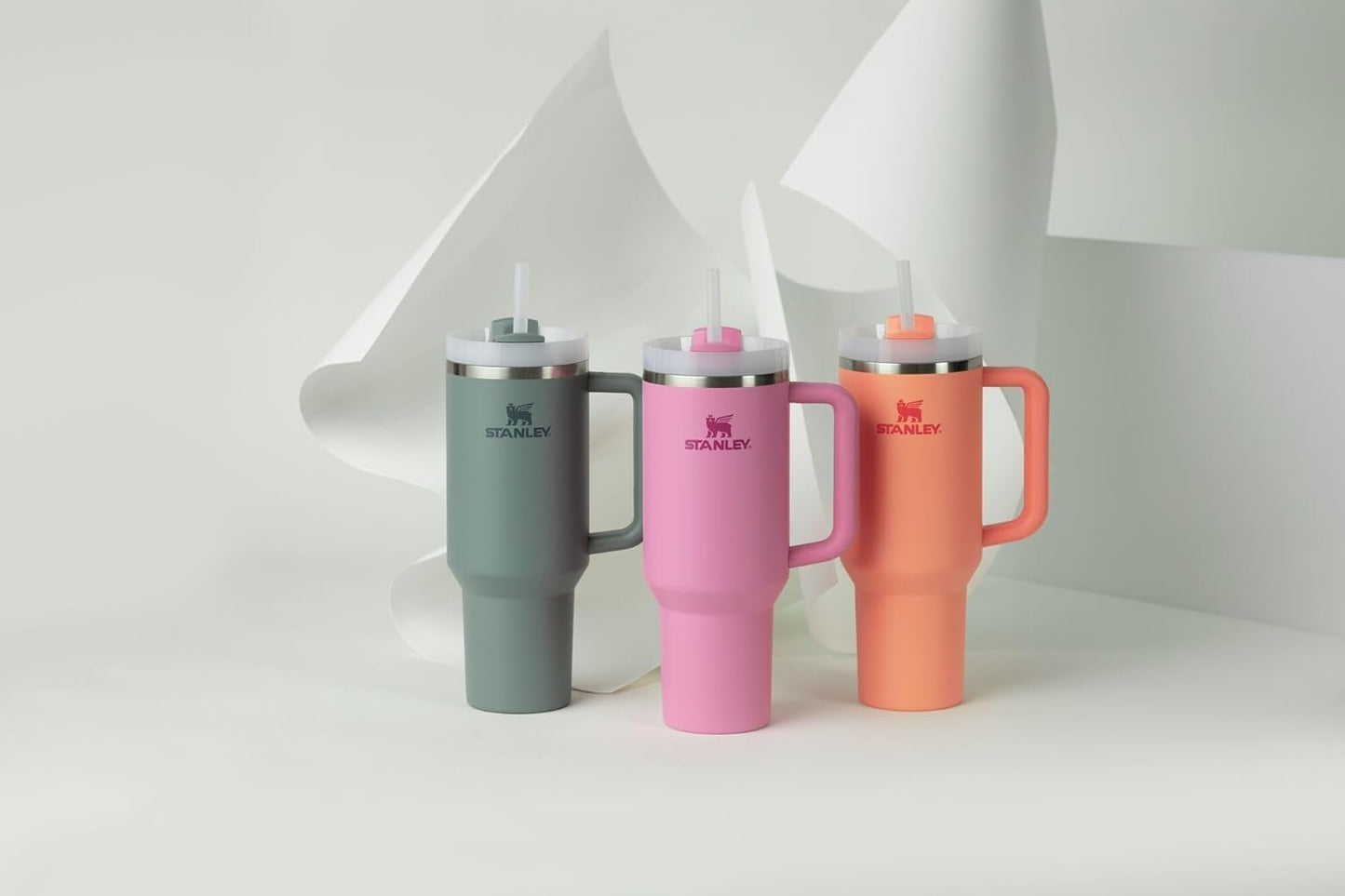Vaso Stanley Quencher H2.0 con asa y pajita de 40 oz | Tapa Flowstate de 3 posiciones | Compatible con portavasos para viajes | Vaso térmico de acero inoxidable | Sin BPA | Arándano