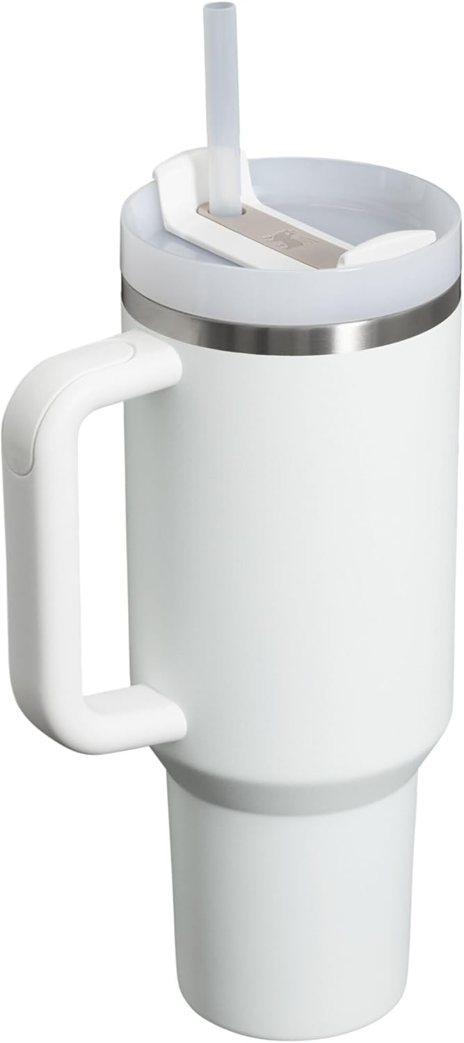 Vaso Stanley Quencher H2.0 con asa y pajita de 40 oz | Tapa Flowstate de 3 posiciones | Compatible con portavasos para viajes | Vaso térmico de acero inoxidable | Sin BPA | Arándano
