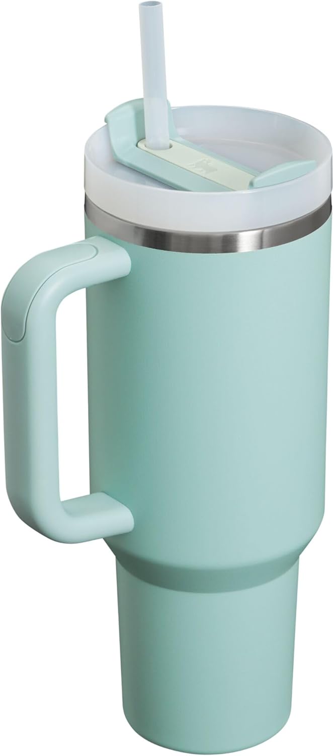 Vaso Stanley Quencher H2.0 con asa y pajita de 40 oz | Tapa Flowstate de 3 posiciones | Compatible con portavasos para viajes | Vaso térmico de acero inoxidable | Sin BPA | Arándano