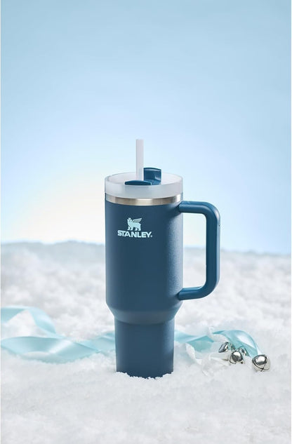 Vaso Stanley Quencher H2.0 con asa y pajita de 40 oz | Tapa Flowstate de 3 posiciones | Compatible con portavasos para viajes | Vaso térmico de acero inoxidable | Sin BPA | Arándano