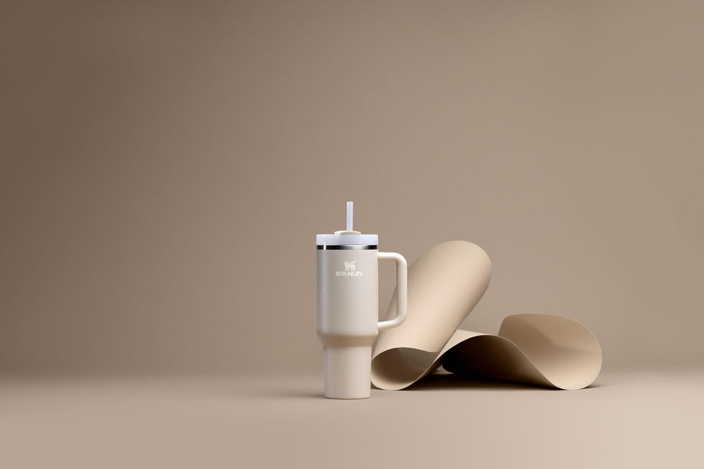 Vaso Stanley Quencher H2.0 con asa y pajita de 40 oz | Tapa Flowstate de 3 posiciones | Compatible con portavasos para viajes | Vaso térmico de acero inoxidable | Sin BPA | Arándano