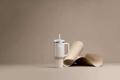 Vaso Stanley Quencher H2.0 con asa y pajita de 40 oz | Tapa Flowstate de 3 posiciones | Compatible con portavasos para viajes | Vaso térmico de acero inoxidable | Sin BPA | Arándano