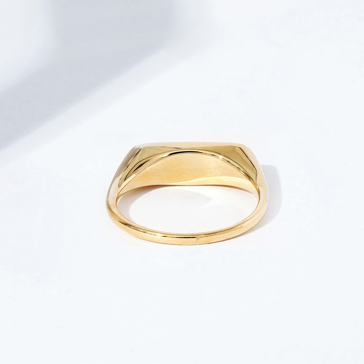 Amazon Essentials 14K Plated Sterling Silver Round Signet Ring