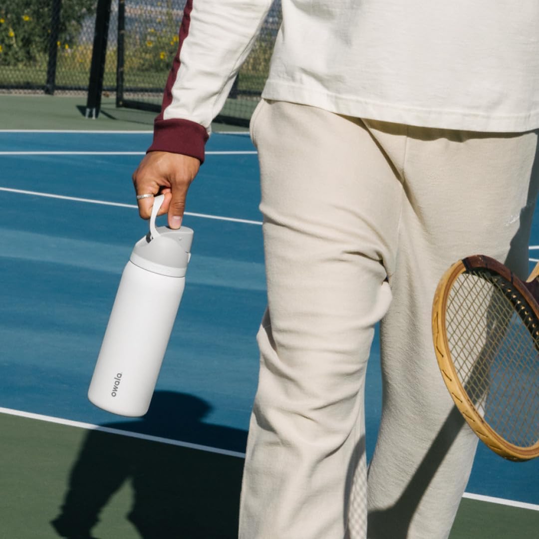 Owala FreeSip Isolierte Edelstahl-Wasserflasche mit Strohhalm für Sport und Reisen, BPA-frei, 710 ml, Shy Marshmallow