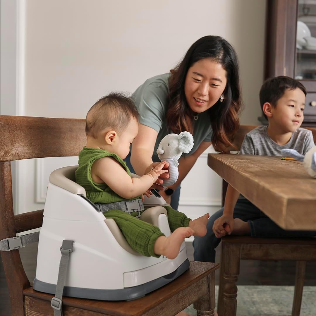 Ingenuity Baby Base 2-in-1 Sitzerhöhung mit Esstablett – Night Sky