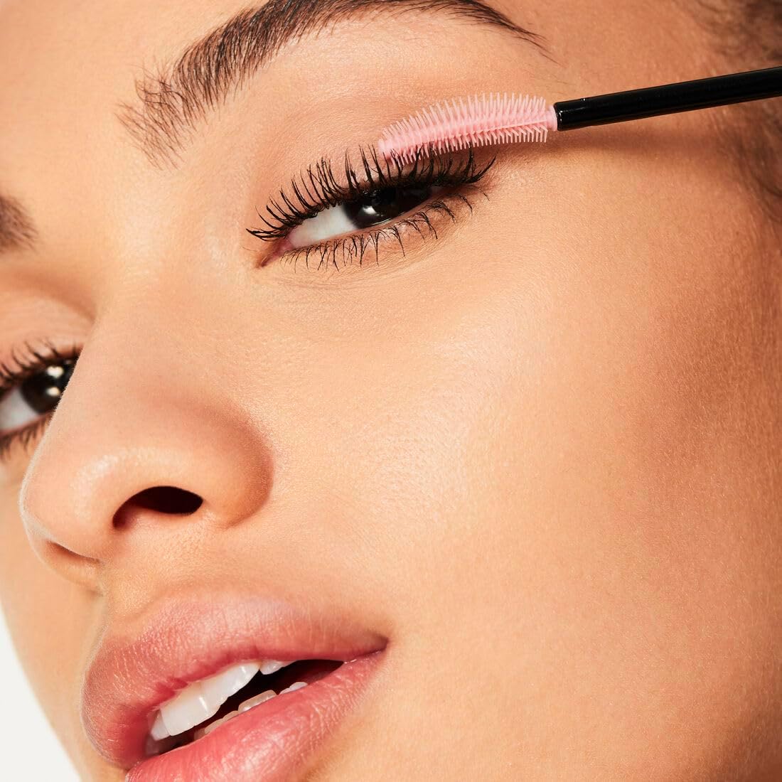 e.l.f. Lash 'N Roll Mascara, Tusche für sichtbar angehobene Wimpern, hebt und trennt Wimpern. Langanhaltende Formel, vegan und tierversuchsfrei, Pitch Black