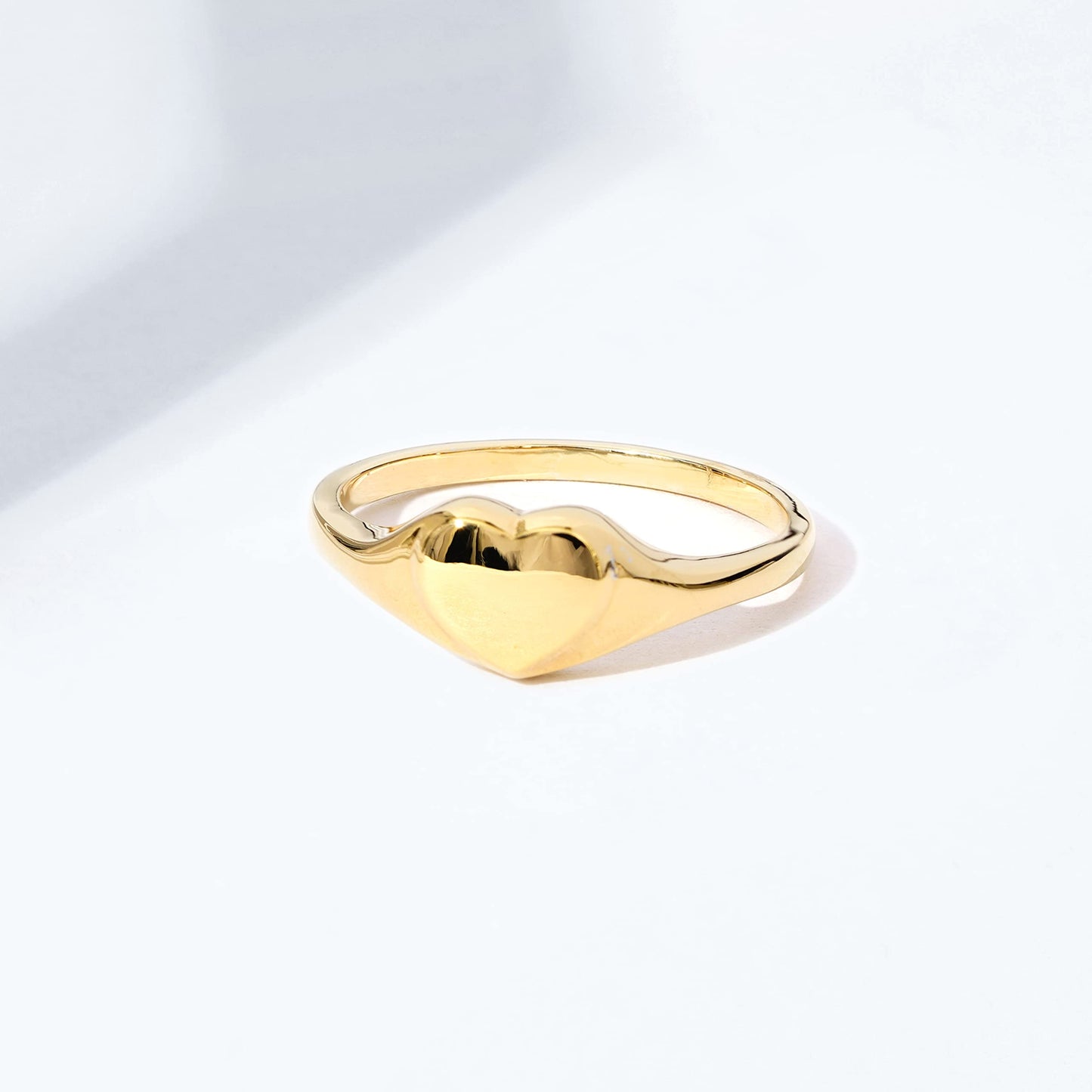 Amazon Essentials 14K Plated Sterling Silver Round Signet Ring
