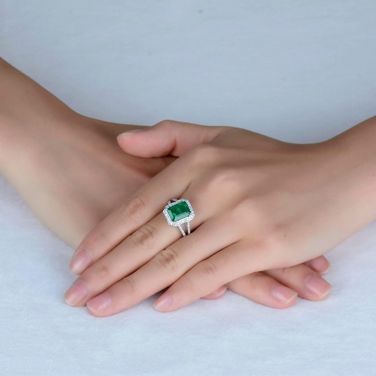 18K White Gold Ring Unisex 2.5ct Emerald Shape Emerald with 0.94ct Diamond Anniversary Ring for Girls