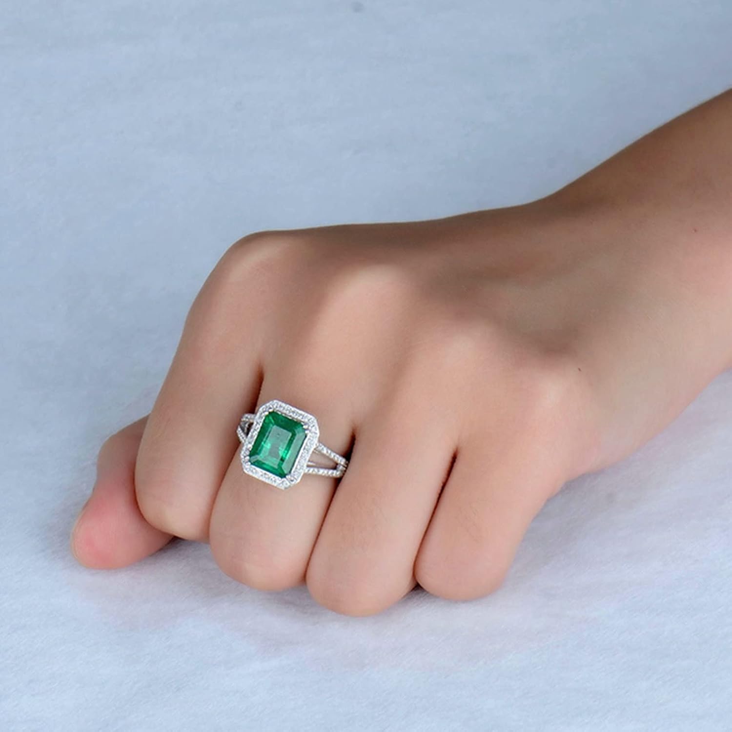 18K White Gold Ring Unisex 2.5ct Emerald Shape Emerald with 0.94ct Diamond Anniversary Ring for Girls