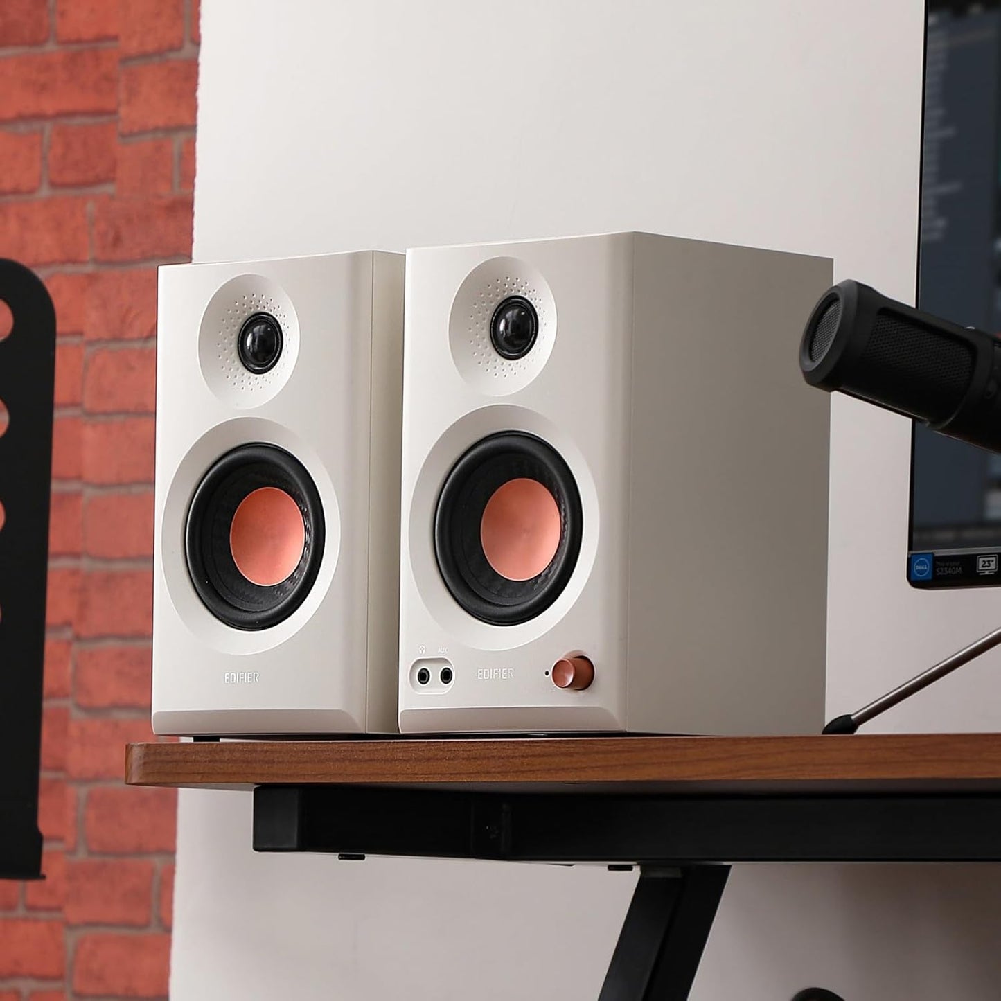 Edifier MR3 Powered Studio Monitor Lautsprecher, Hi-Res Audio Zertifiziert Bluetooth V5.4 Aktiver Regallautsprecher, 2.0 Computer mit Kopfhörerausgang Cinch AUX Symmetrischer TRS-Eingang (Schwarz)