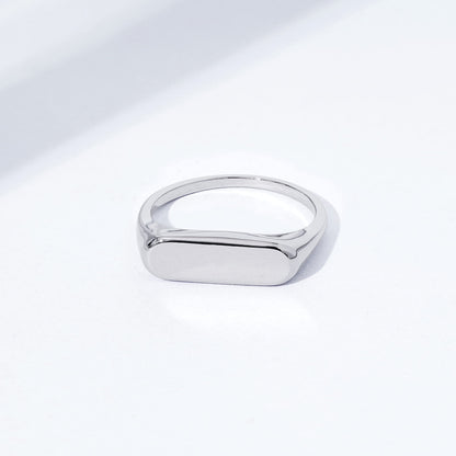 Amazon Essentials 14K Plated Sterling Silver Round Signet Ring