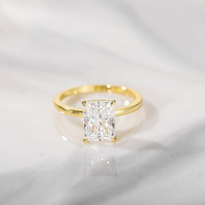 Elegant Solitaire Engagement Rings for Her