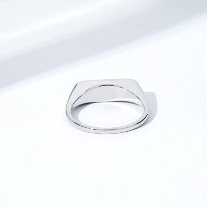 Amazon Essentials 14K Plated Sterling Silver Round Signet Ring