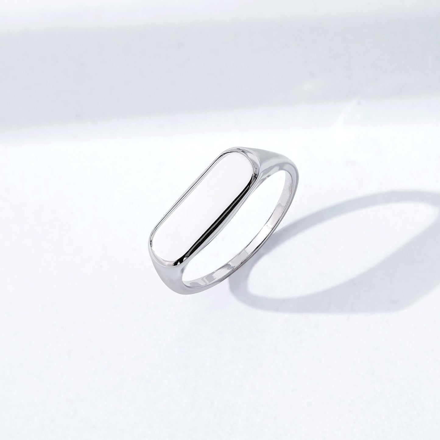 Amazon Essentials 14K Plated Sterling Silver Round Signet Ring