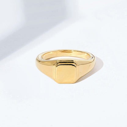 Amazon Essentials 14K Plated Sterling Silver Round Signet Ring