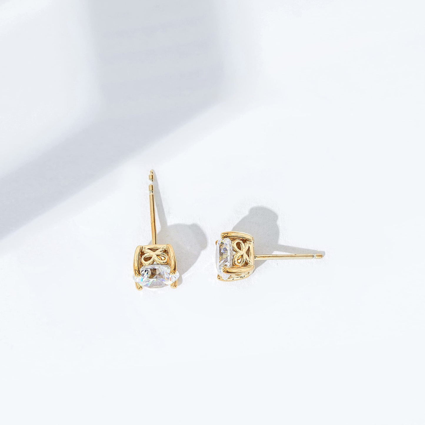 Amazon Essentials Yellow Gold Plated, Platinum or Rose Gold Plated Sterling Silver Infinite Elements Cubic Zirconia Stud Earrings | White, Blue, Green, or Pink Cubic Zirconia