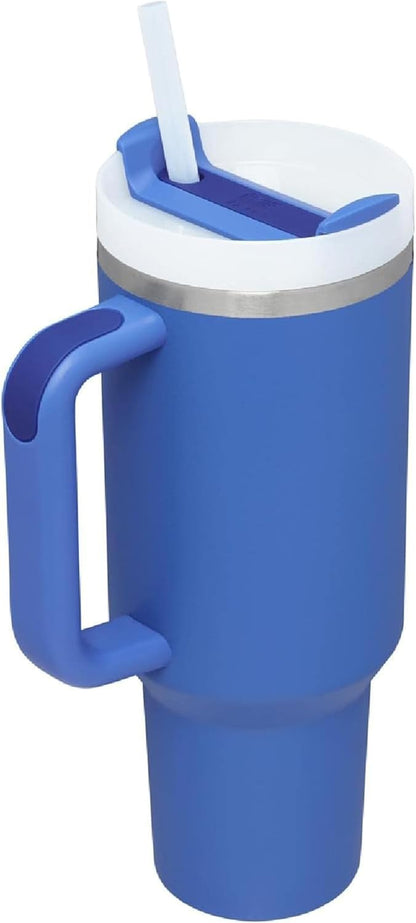 Vaso Stanley Quencher H2.0 con asa y pajita de 40 oz | Tapa Flowstate de 3 posiciones | Compatible con portavasos para viajes | Vaso térmico de acero inoxidable | Sin BPA | Arándano