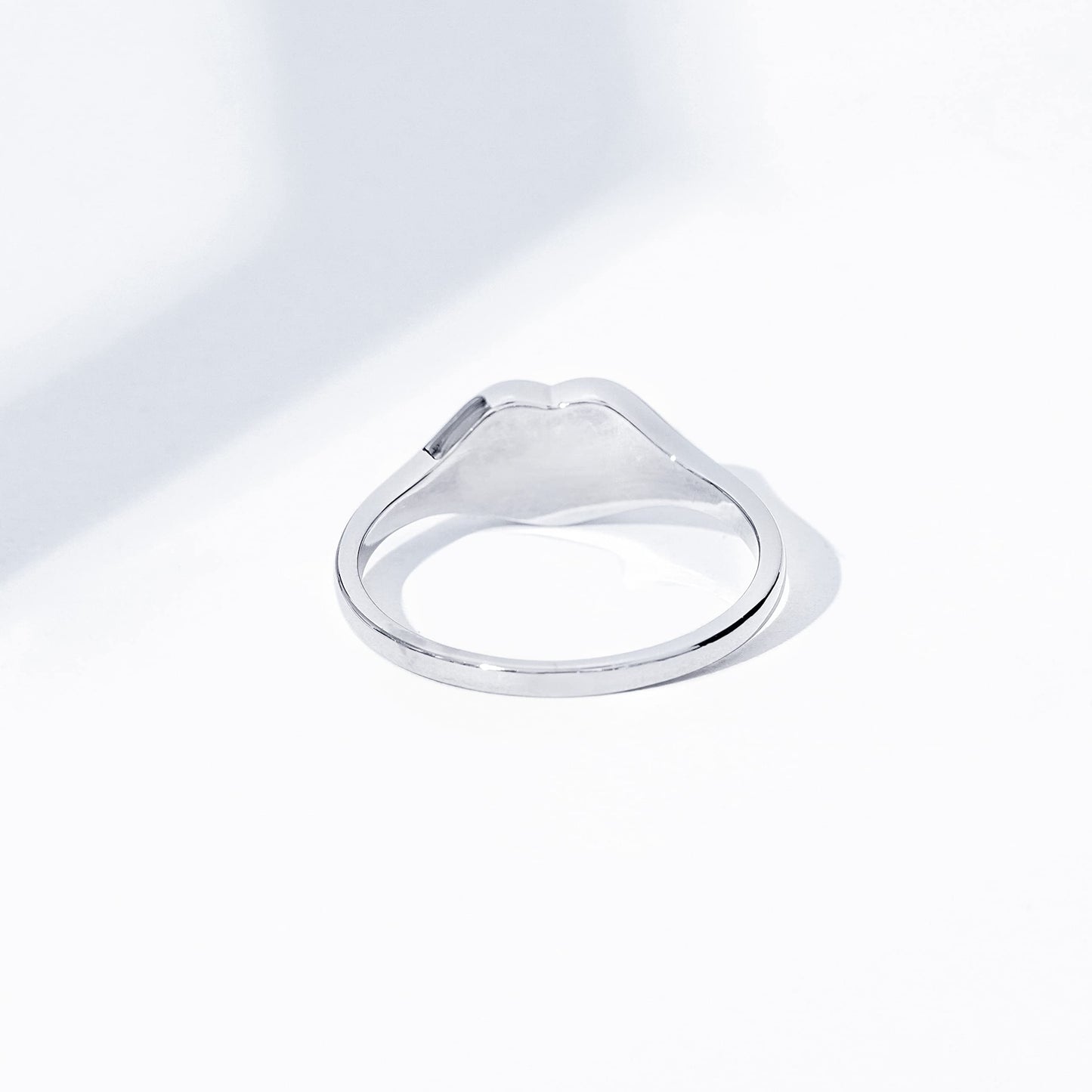 Amazon Essentials 14K Plated Sterling Silver Round Signet Ring