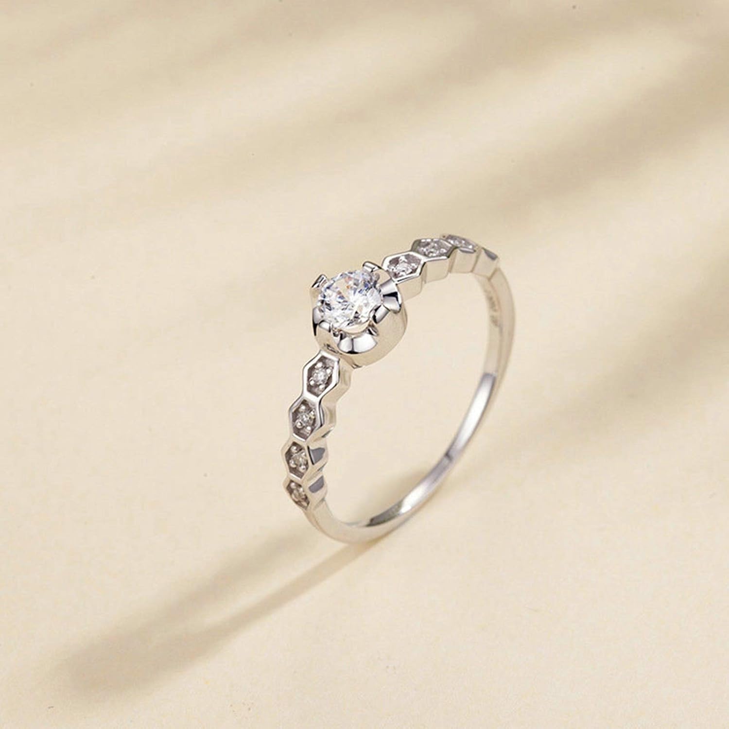Aienid 18Ct White Gold Engagement Rings for Women 0.2Ct White Diamond Hexagon Wedding Rings for Women