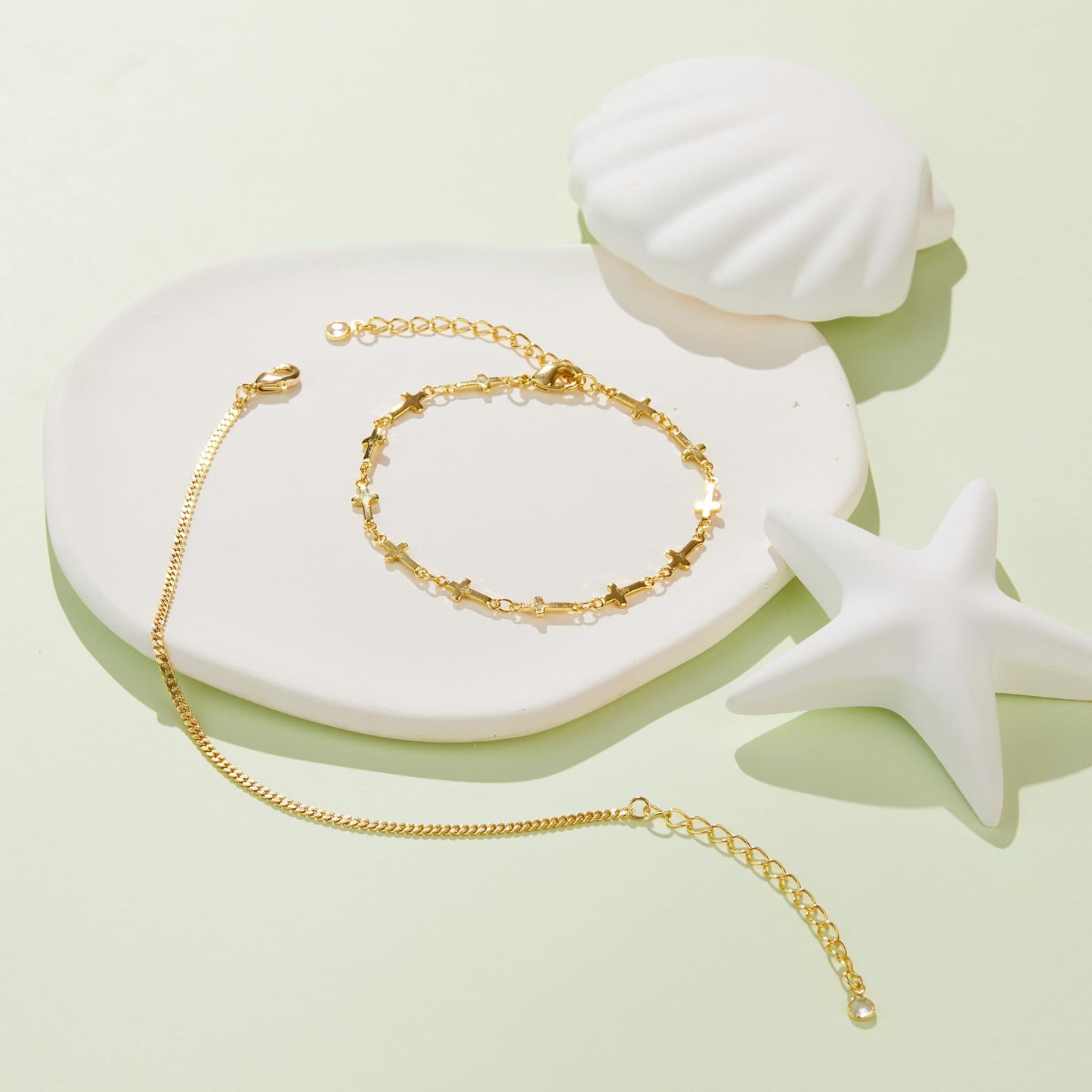 Goldarmbänder für Frauen Stapel Nicht Anlaufen, 14K Vergoldete Stapelbare Armbänder Set für Frauen Trendy, Wasserdicht Einfacher Schmuck Sets Geschenke Inklusive Perlen-/Kuban-/Büroklammer-/Fischgräten-/Seilglieder-Kette, Modeaccessoires