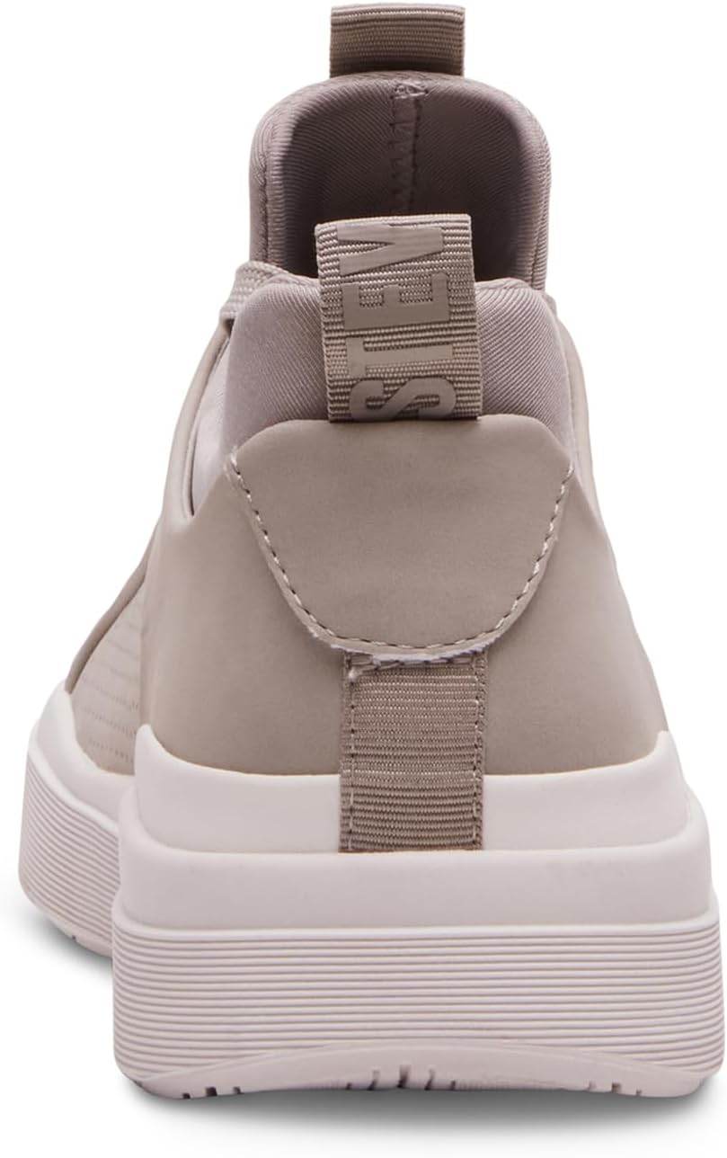 Steve Madden Oasys Sneaker: Where Style Meets Comfort