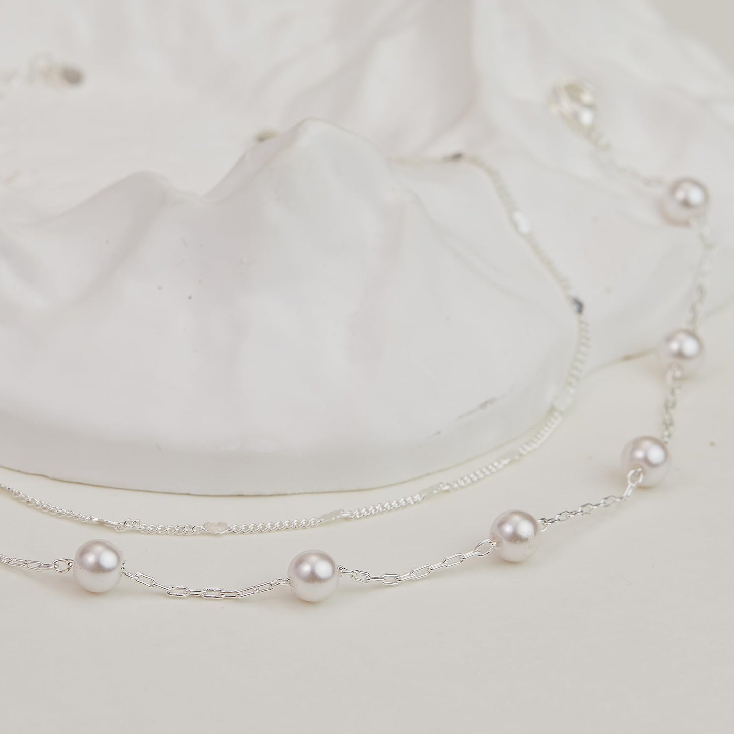 Goldarmbänder für Frauen Stapel Nicht Anlaufen, 14K Vergoldete Stapelbare Armbänder Set für Frauen Trendy, Wasserdicht Einfacher Schmuck Sets Geschenke Inklusive Perlen-/Kuban-/Büroklammer-/Fischgräten-/Seilglieder-Kette, Modeaccessoires