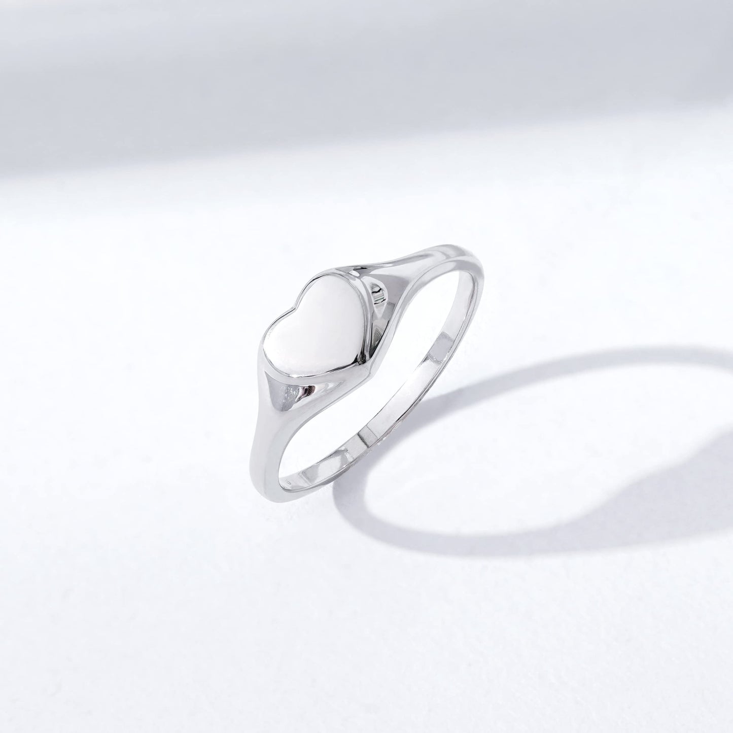 Amazon Essentials 14K Plated Sterling Silver Round Signet Ring
