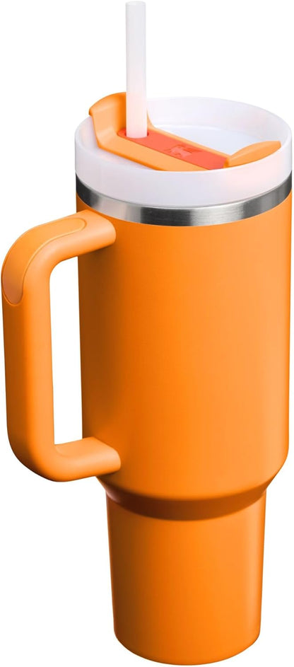 Vaso Stanley Quencher H2.0 con asa y pajita de 40 oz | Tapa Flowstate de 3 posiciones | Compatible con portavasos para viajes | Vaso térmico de acero inoxidable | Sin BPA | Arándano