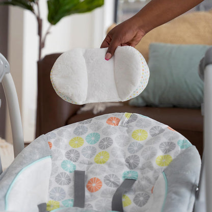 Ingenuity ConvertMe 2-in-1 Kompakte tragbare automatische Babyschaukel & Babysitz, batteriebetriebene Vibrationen, Naturgeräusche, 0-9 Monate 2,7-9 kg (Raylan)
