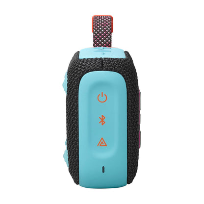 JBL Go 4 – Ultraportabler, wasserdichter und staubdichter Bluetooth-Lautsprecher, großer JBL Pro Sound mit kräftigem Bass, integrierter Akku für 7 Stunden Wiedergabe, teilweise aus recycelten Materialien hergestellt (Schwarz)