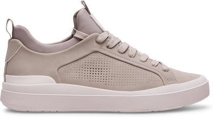 Steve Madden Oasys Sneaker: Where Style Meets Comfort