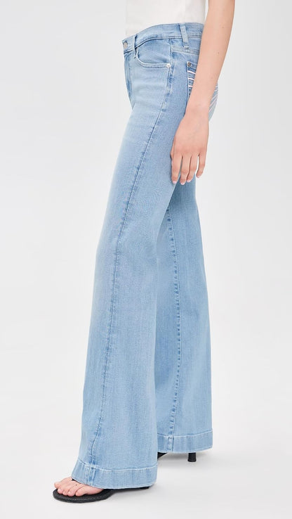 7 For All Mankind Women's Dojo: A Premium Fit for the Modern Woman