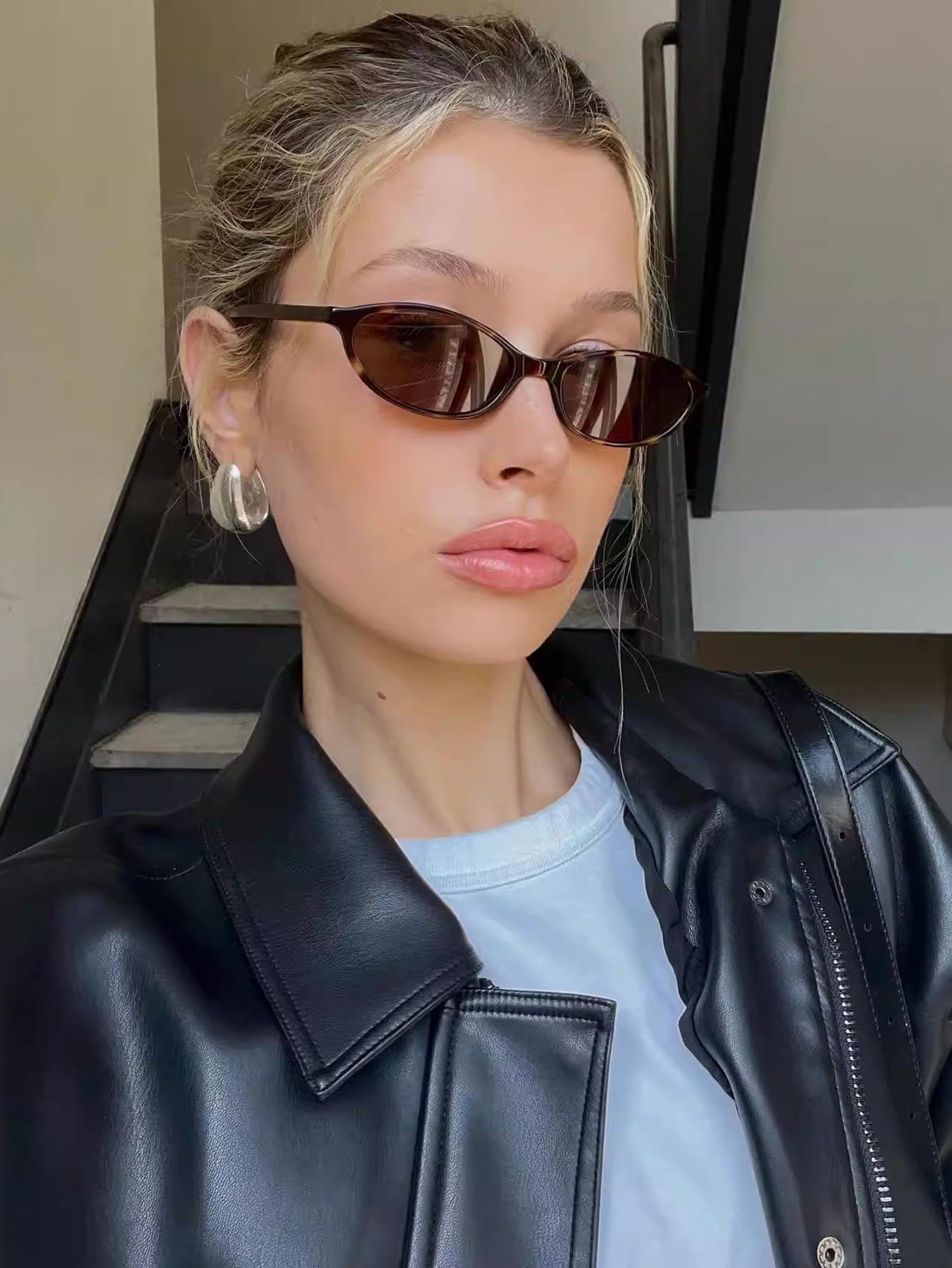 GUVIVI Retro Ovale Sonnenbrille für Damen Chic Cat Eye 90er Jahre Sonnenbrille Leichte Schmale Sonnenbrille Trendiger UV-Schutz Sonnenbrille