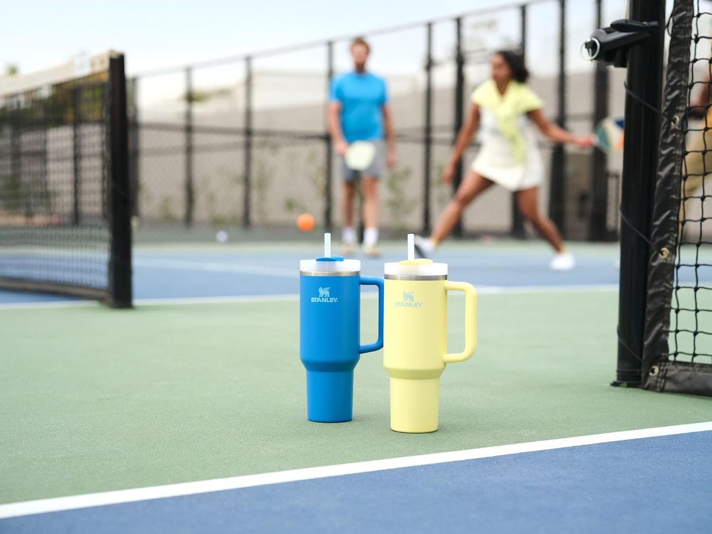 Vaso Stanley Quencher H2.0 con asa y pajita de 40 oz | Tapa Flowstate de 3 posiciones | Compatible con portavasos para viajes | Vaso térmico de acero inoxidable | Sin BPA | Arándano