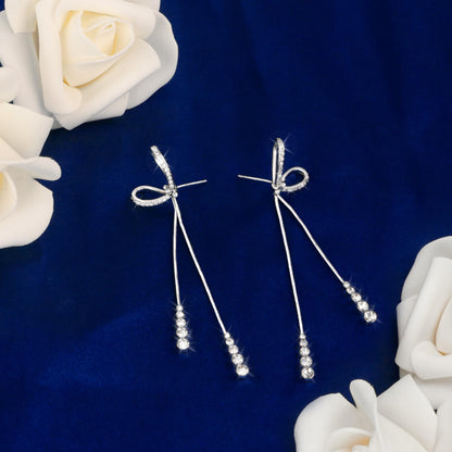 Trinckle Silber Tropfenohrringe mit Perlen, Silber Hängeohrringe für Frauen 5mm Brautperlen Lange Ohrringe für Muttertag, Weiß Boho Accessoires Hochzeitsschmuck, Silber Statement Ohrringe für Abschlussball Geburtstag
