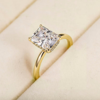 Elegant Solitaire Engagement Rings for Her