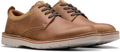 Clarks Mens Eastridge Low Oxford: A Comfortable and Versatile Choice