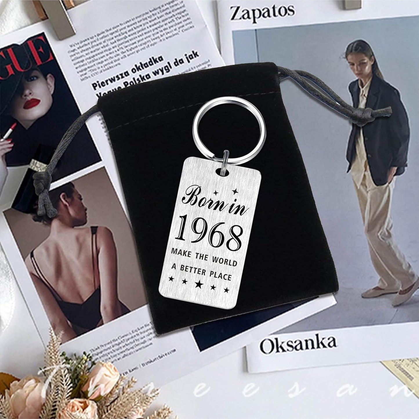 Gezxin Happy Birthday Schlüsselanhänger Geschenke für Frauen Männer - Personalisierter Edelstahl Geburtstagsschlüsselanhänger - Mach die Welt zu einem besseren Ort