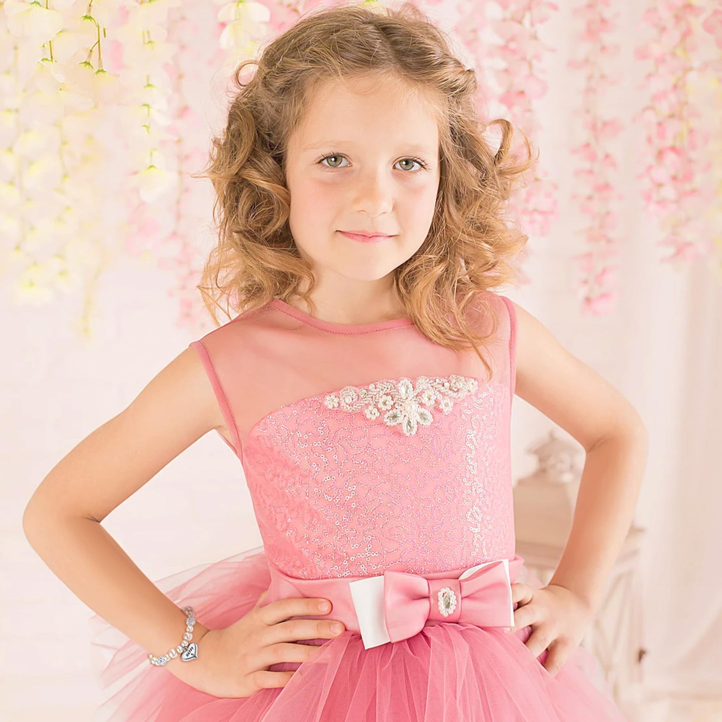 Sereney 5 Jahre altes Mädchen Geburtstagsgeschenkideen, verstellbares rosa-weißes Perlenarmband als Fünf-Jahres-5-Jahre-altes 5. Geburtstagsgeschenk für Teenager-Mädchen, Tochter, Nichte, Enkelin