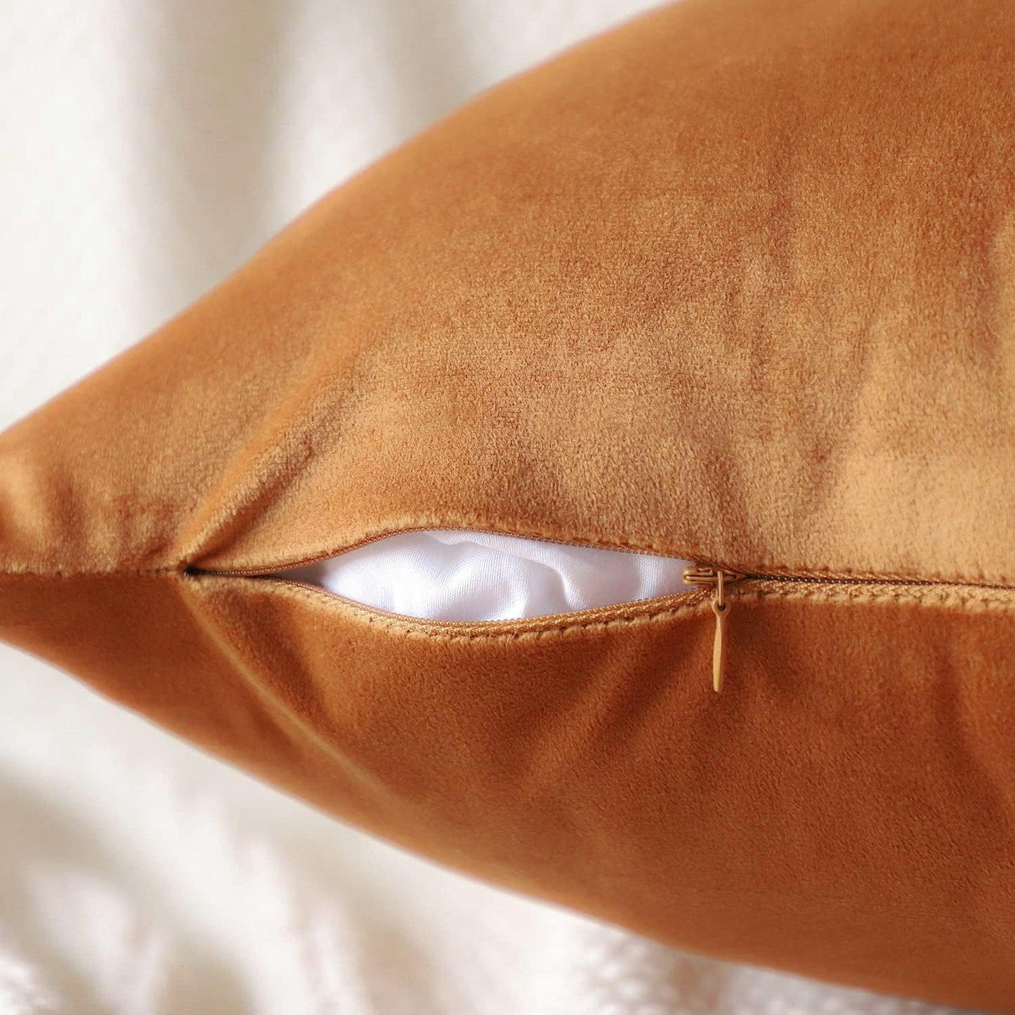 VAKADO Pumpkin Fall Throw Pillow Covers: A Cozy Addition to Your Home