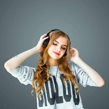 LORELEI X6 Over-Ear Kabelgebundene Stereo-Bass-Kopfhörer mit Mikrofon, Leicht, Faltbar & Portabel mit 1,45M Kabel ohne Verheddern für Smartphone, Tablet, MP3/4, Space Black