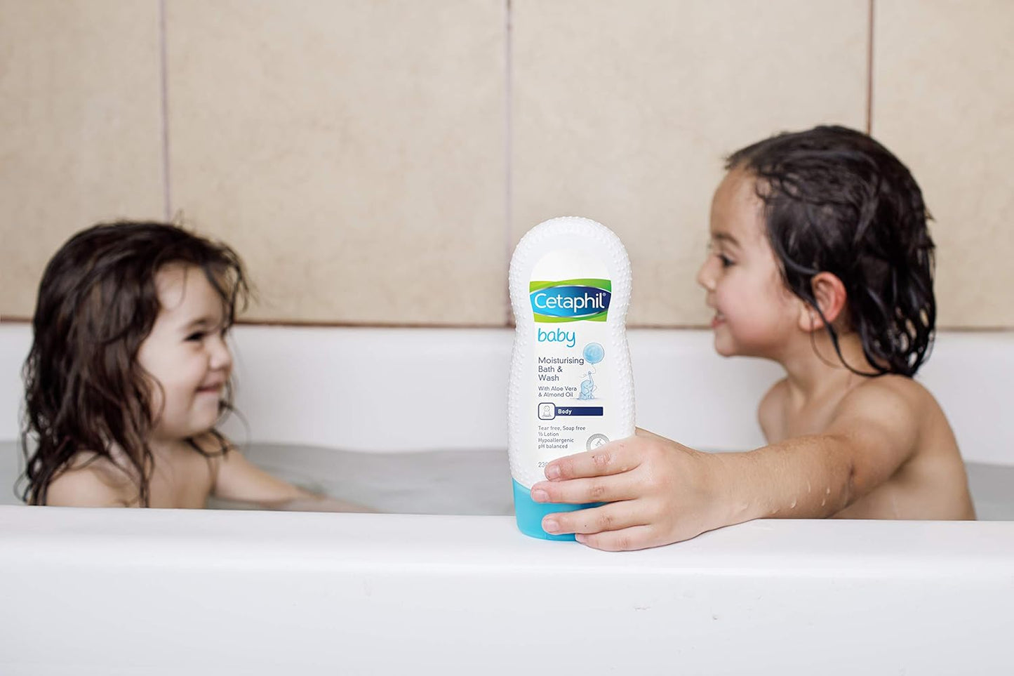 Cetaphil Baby Wasch & Shampoo mit Bio-Ringelblume – tränenfrei – ohne Parabene, Farbstoffe und Mineralöle – 400ml Pumpspender
