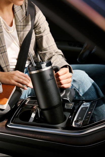 Vaso Stanley Quencher H2.0 con asa y pajita de 40 oz | Tapa Flowstate de 3 posiciones | Compatible con portavasos para viajes | Vaso térmico de acero inoxidable | Sin BPA | Arándano